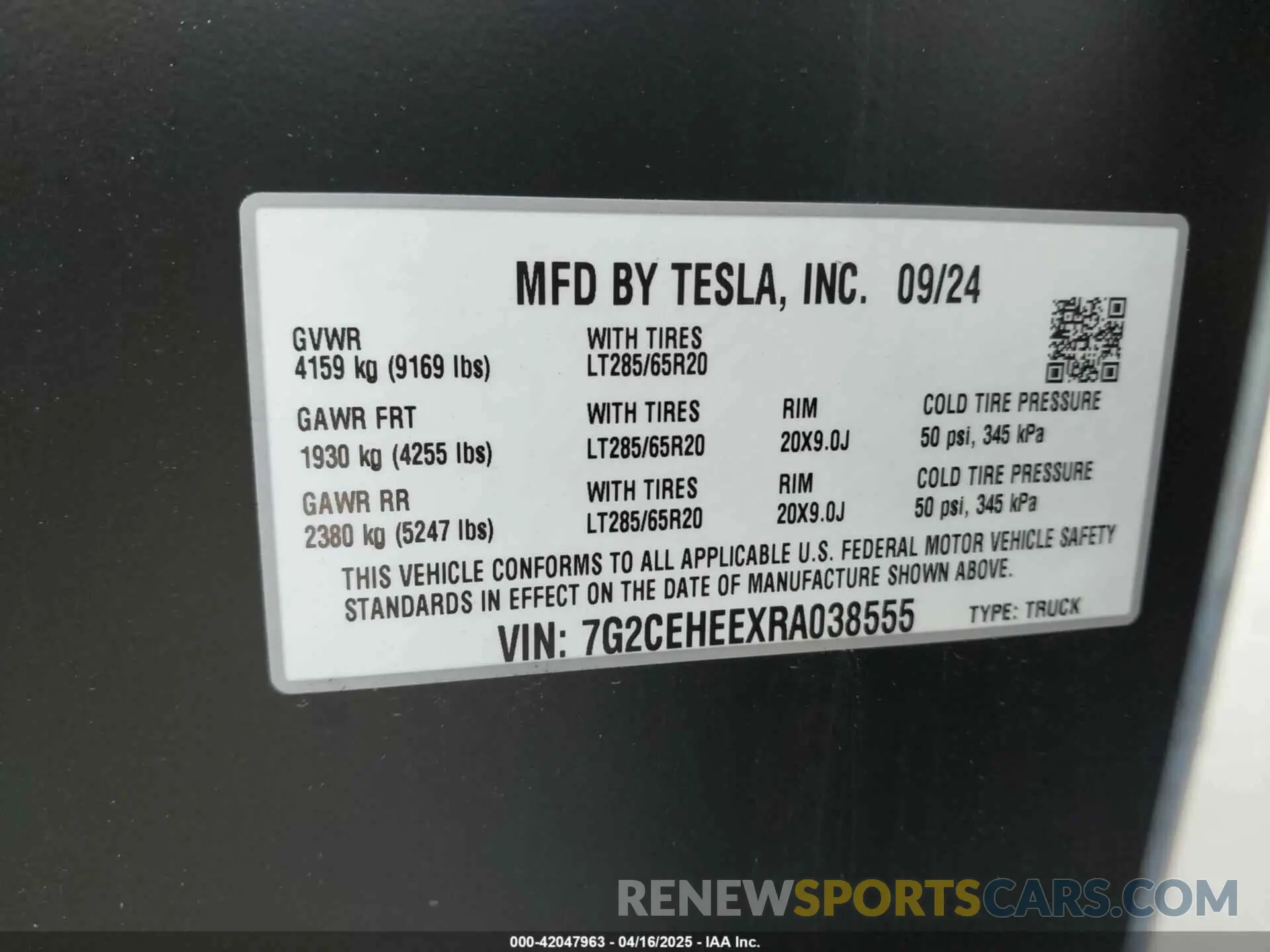 9 Photograph of a damaged car 7G2CEHEEXRA038555 TESLA CYBERTRUCK 2024