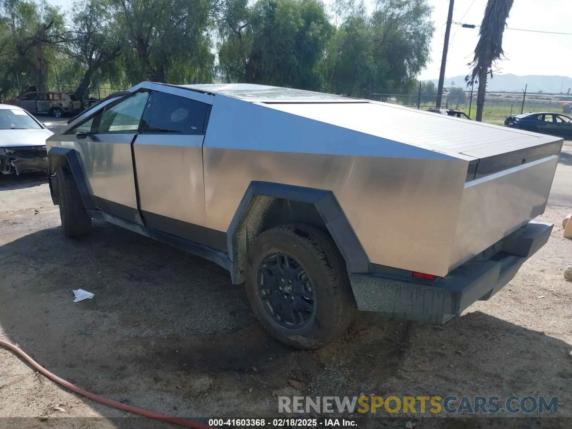3 Photograph of a damaged car 7G2CEHED1SA061543 TESLA CYBERTRUCK 2025
