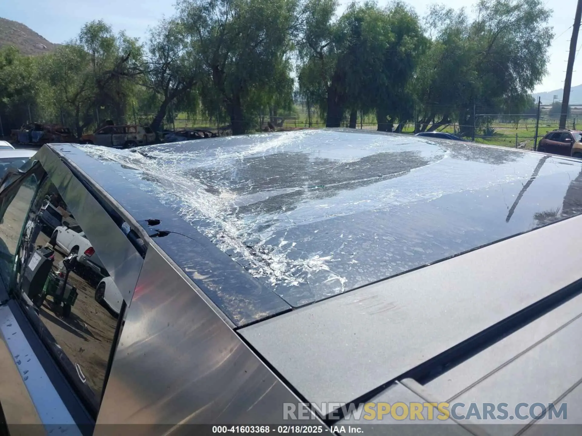 6 Photograph of a damaged car 7G2CEHED1SA061543 TESLA CYBERTRUCK 2025