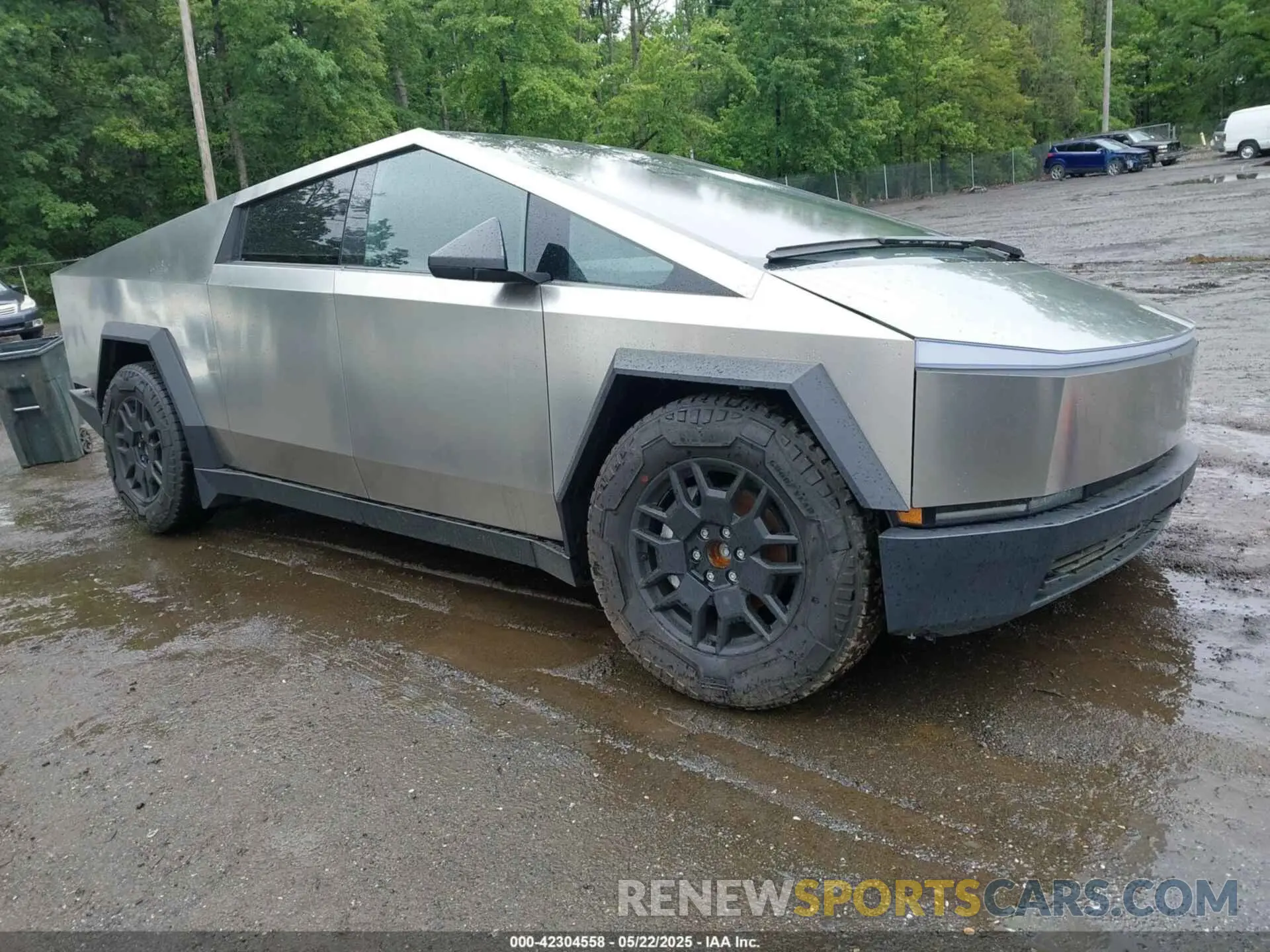 1 Photograph of a damaged car 7G2CEHED1SA061865 TESLA CYBERTRUCK 2025