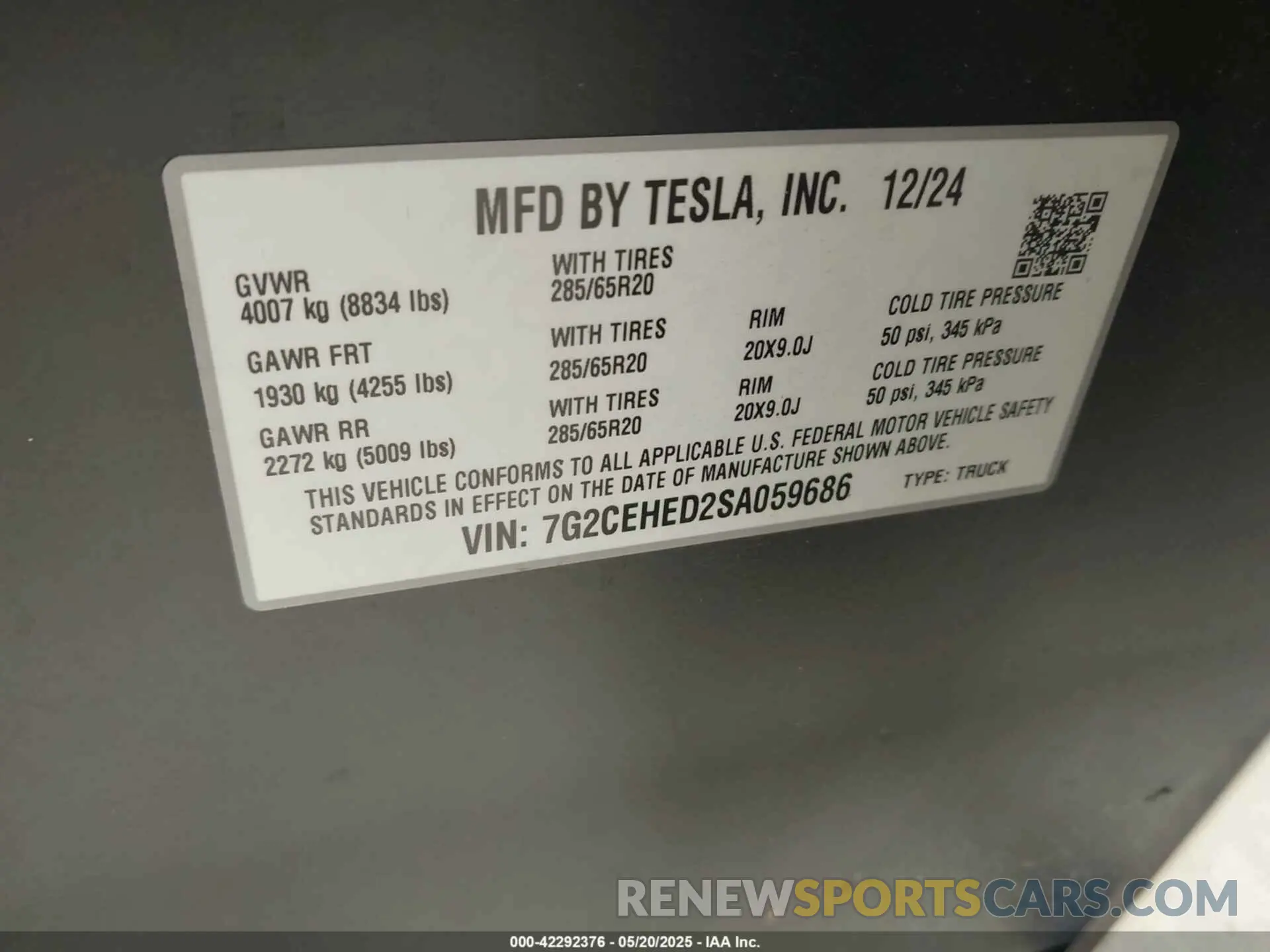 9 Photograph of a damaged car 7G2CEHED2SA059686 TESLA CYBERTRUCK 2025
