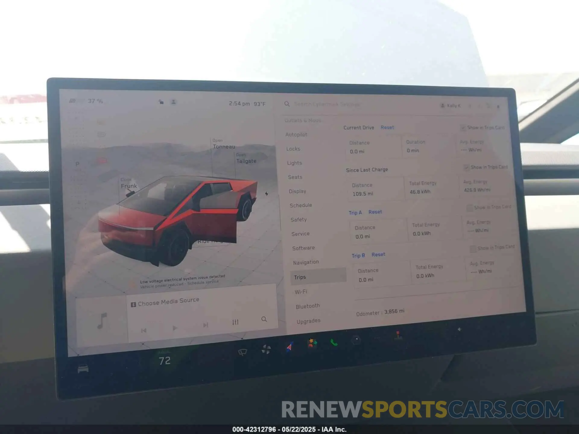 7 Photograph of a damaged car 7G2CEHED3SA066839 TESLA CYBERTRUCK 2025