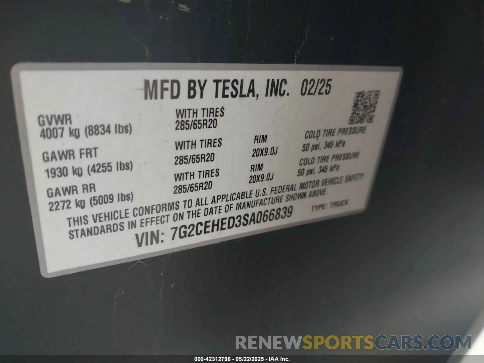 9 Photograph of a damaged car 7G2CEHED3SA066839 TESLA CYBERTRUCK 2025