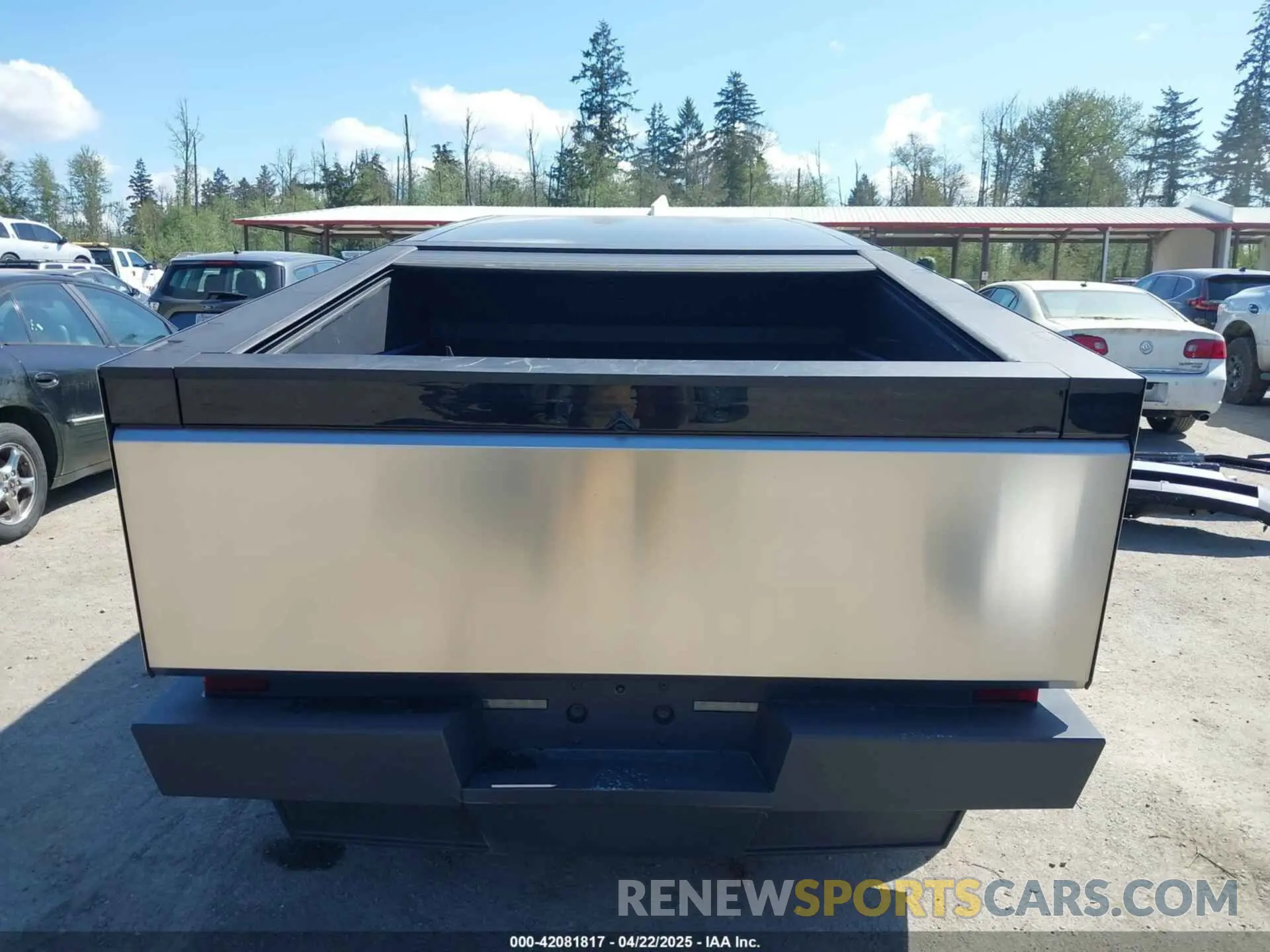 17 Photograph of a damaged car 7G2CEHED7SA065144 TESLA CYBERTRUCK 2025