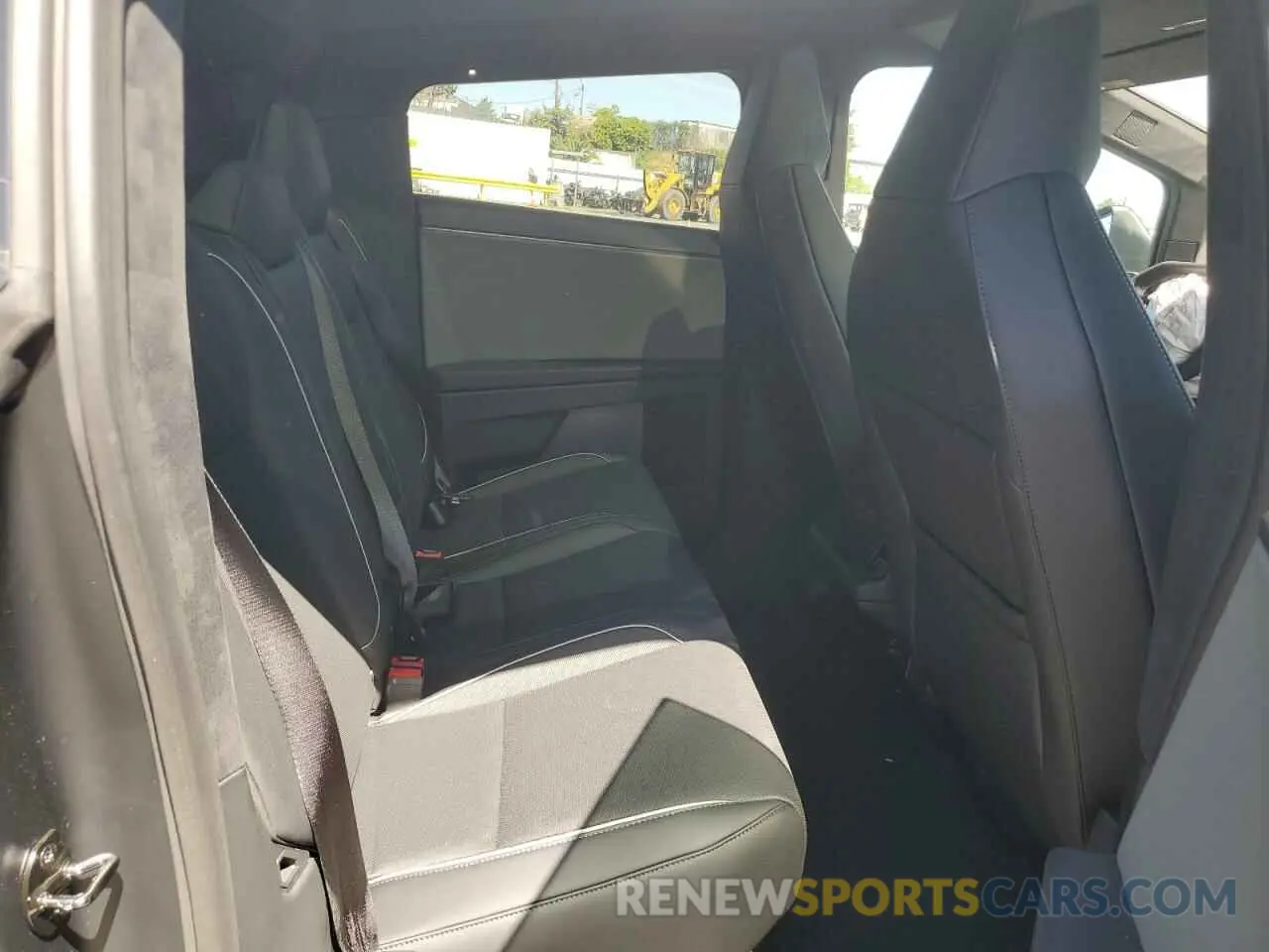 10 Photograph of a damaged car 7G2CEHED7SA068125 TESLA CYBERTRUCK 2025