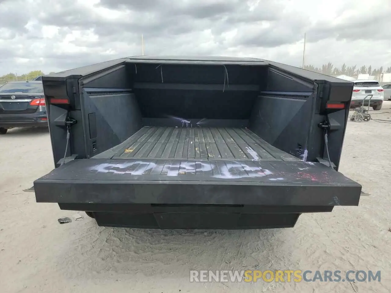 6 Photograph of a damaged car 7G2CEHED9SA058910 TESLA CYBERTRUCK 2025