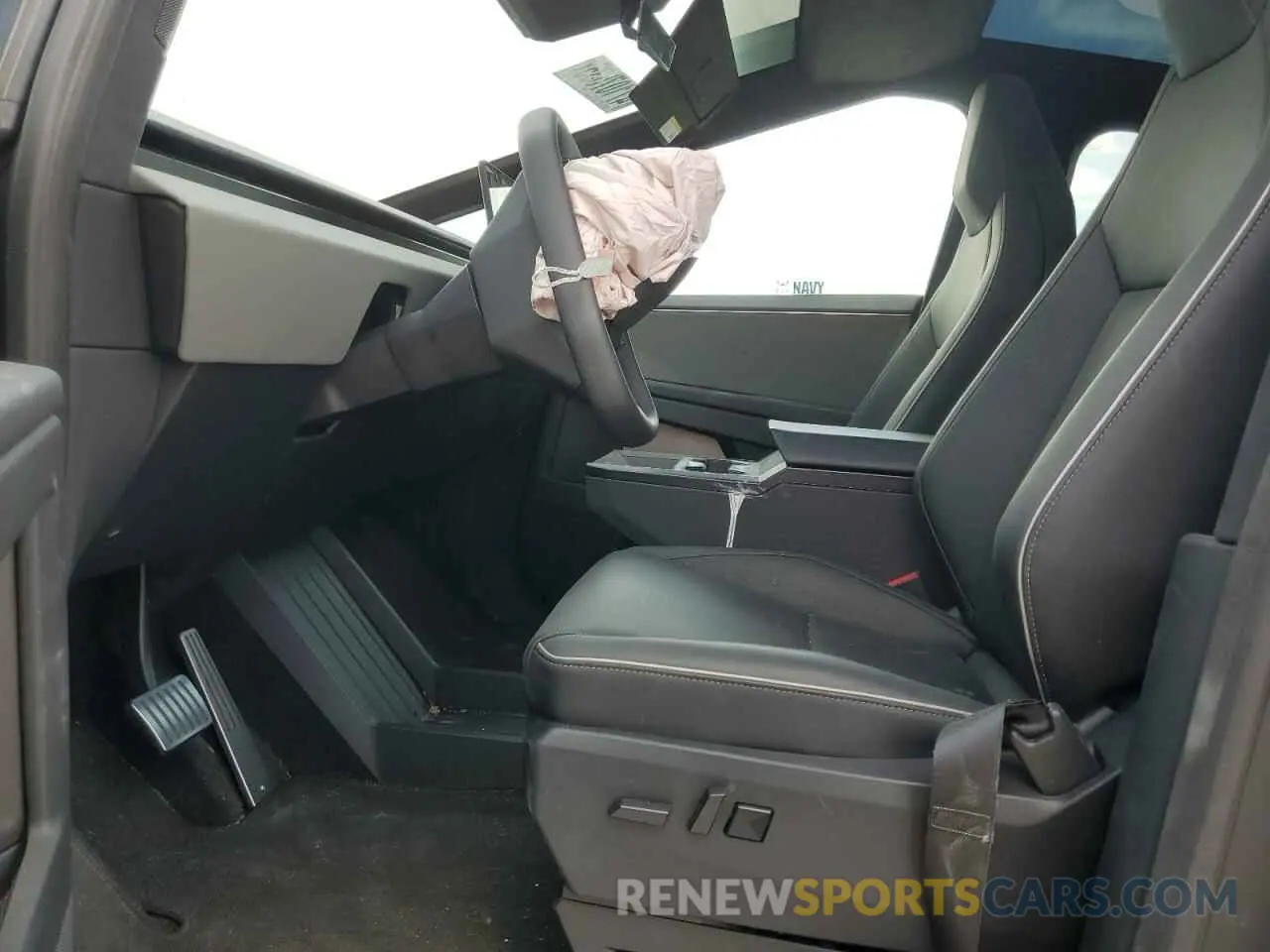 7 Photograph of a damaged car 7G2CEHED9SA058910 TESLA CYBERTRUCK 2025