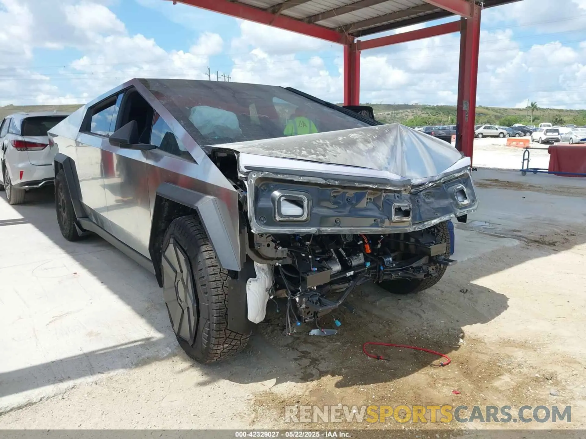 1 Photograph of a damaged car 7G2CEHEE0SA059937 TESLA CYBERTRUCK 2025