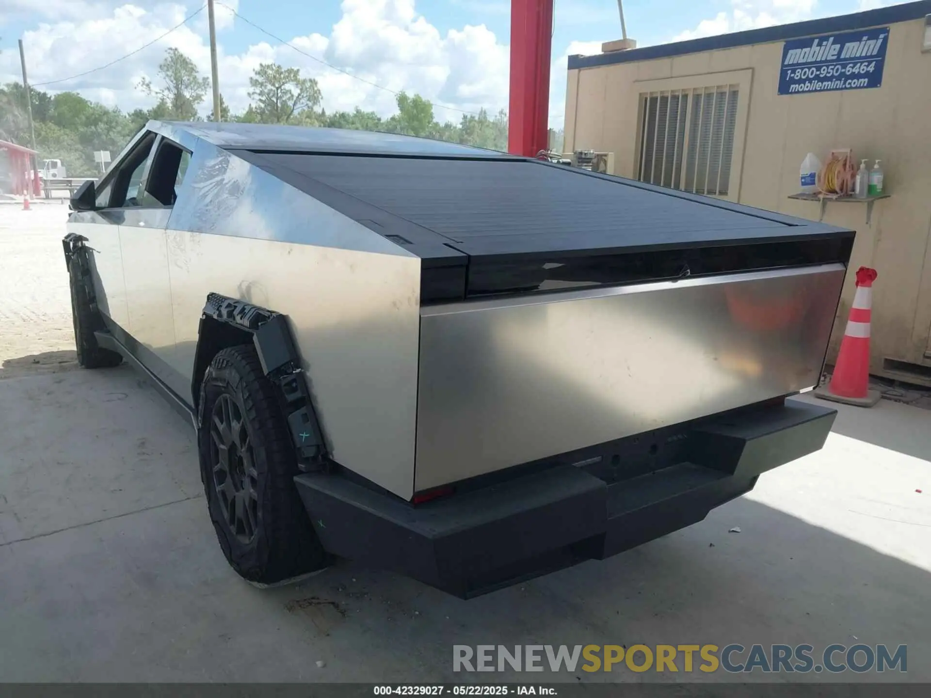 3 Photograph of a damaged car 7G2CEHEE0SA059937 TESLA CYBERTRUCK 2025