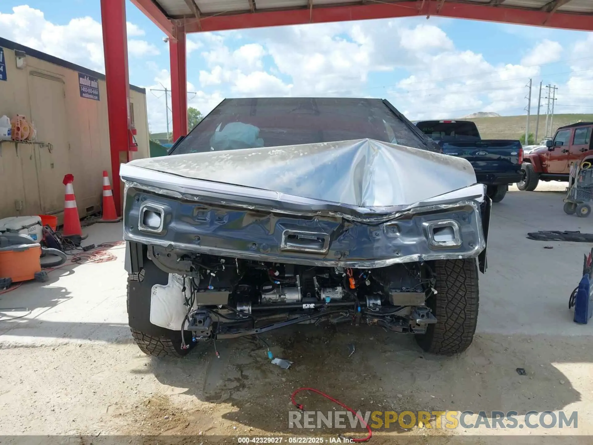 6 Photograph of a damaged car 7G2CEHEE0SA059937 TESLA CYBERTRUCK 2025