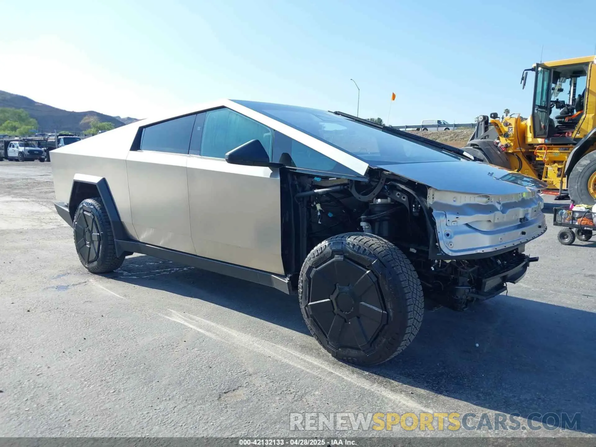 1 Photograph of a damaged car 7G2CEHEE7SA059773 TESLA CYBERTRUCK 2025