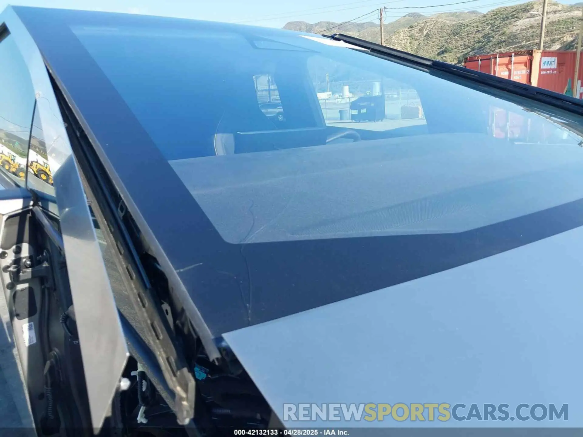 24 Photograph of a damaged car 7G2CEHEE7SA059773 TESLA CYBERTRUCK 2025
