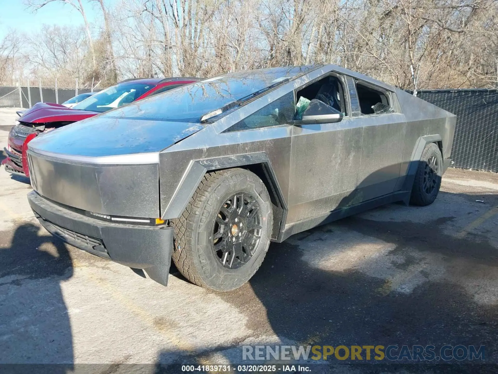 2 Photograph of a damaged car 7G2CEHEE9SA061735 TESLA CYBERTRUCK 2025