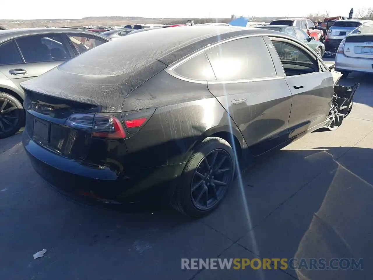 4 Photograph of a damaged car 5YJ3E1EA0KF297958 TESLA MODEL 3 2019