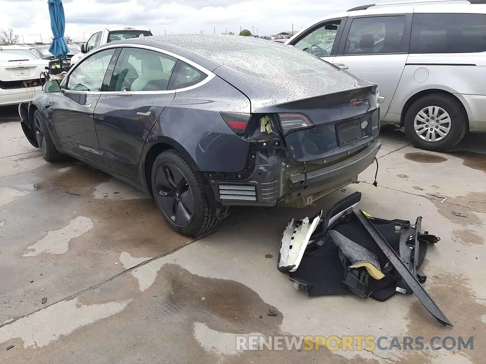 3 Photograph of a damaged car 5YJ3E1EA0KF301782 TESLA MODEL 3 2019