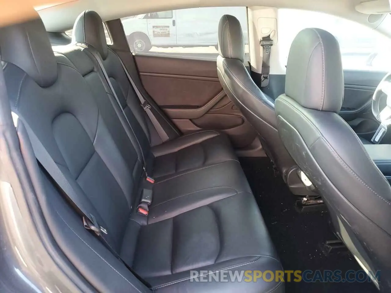 10 Photograph of a damaged car 5YJ3E1EA0KF307310 TESLA MODEL 3 2019