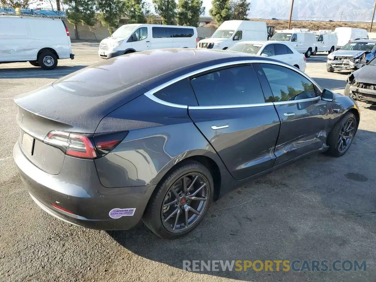 3 Photograph of a damaged car 5YJ3E1EA0KF307310 TESLA MODEL 3 2019