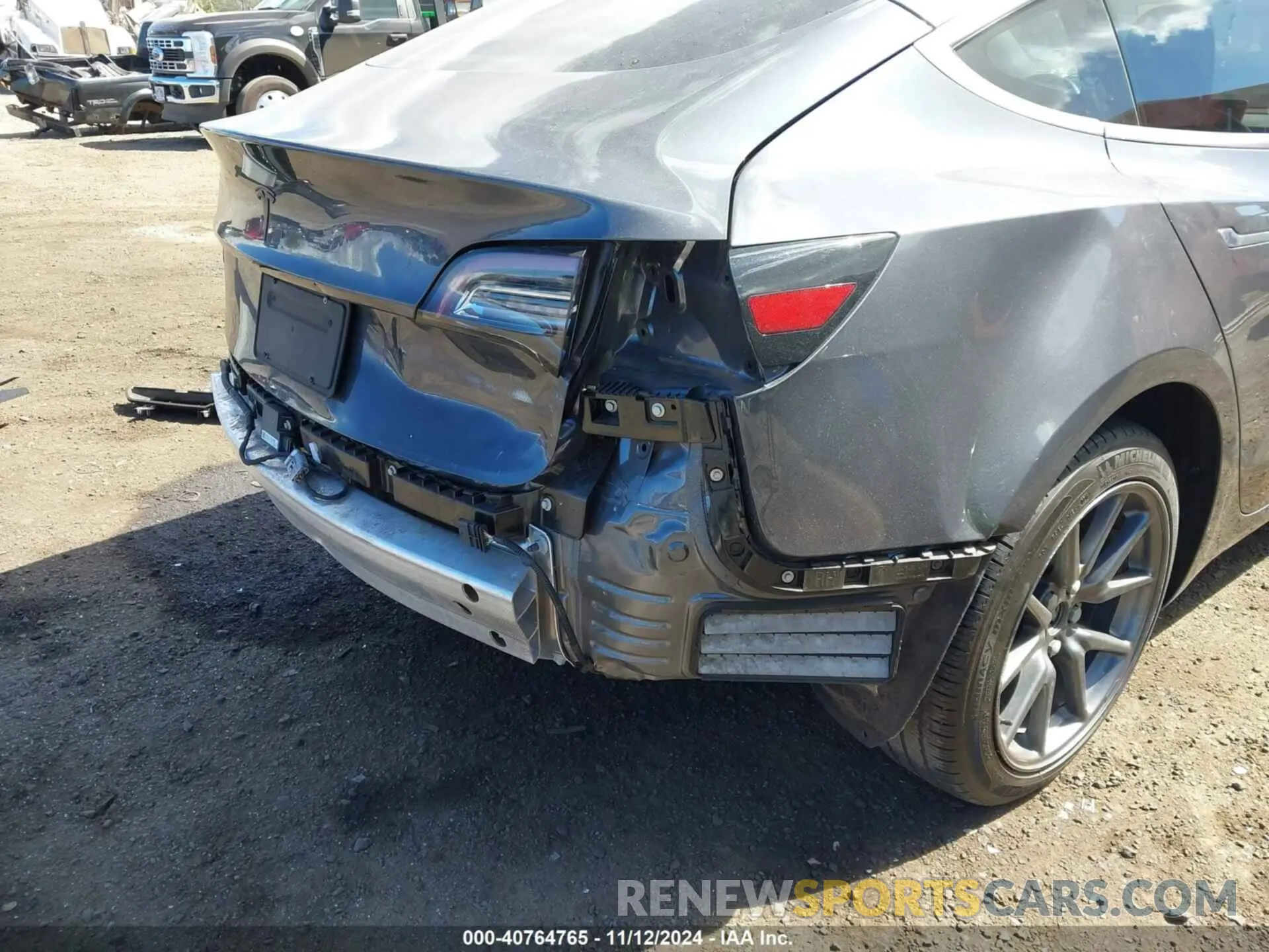 19 Photograph of a damaged car 5YJ3E1EA0KF311728 TESLA MODEL 3 2019