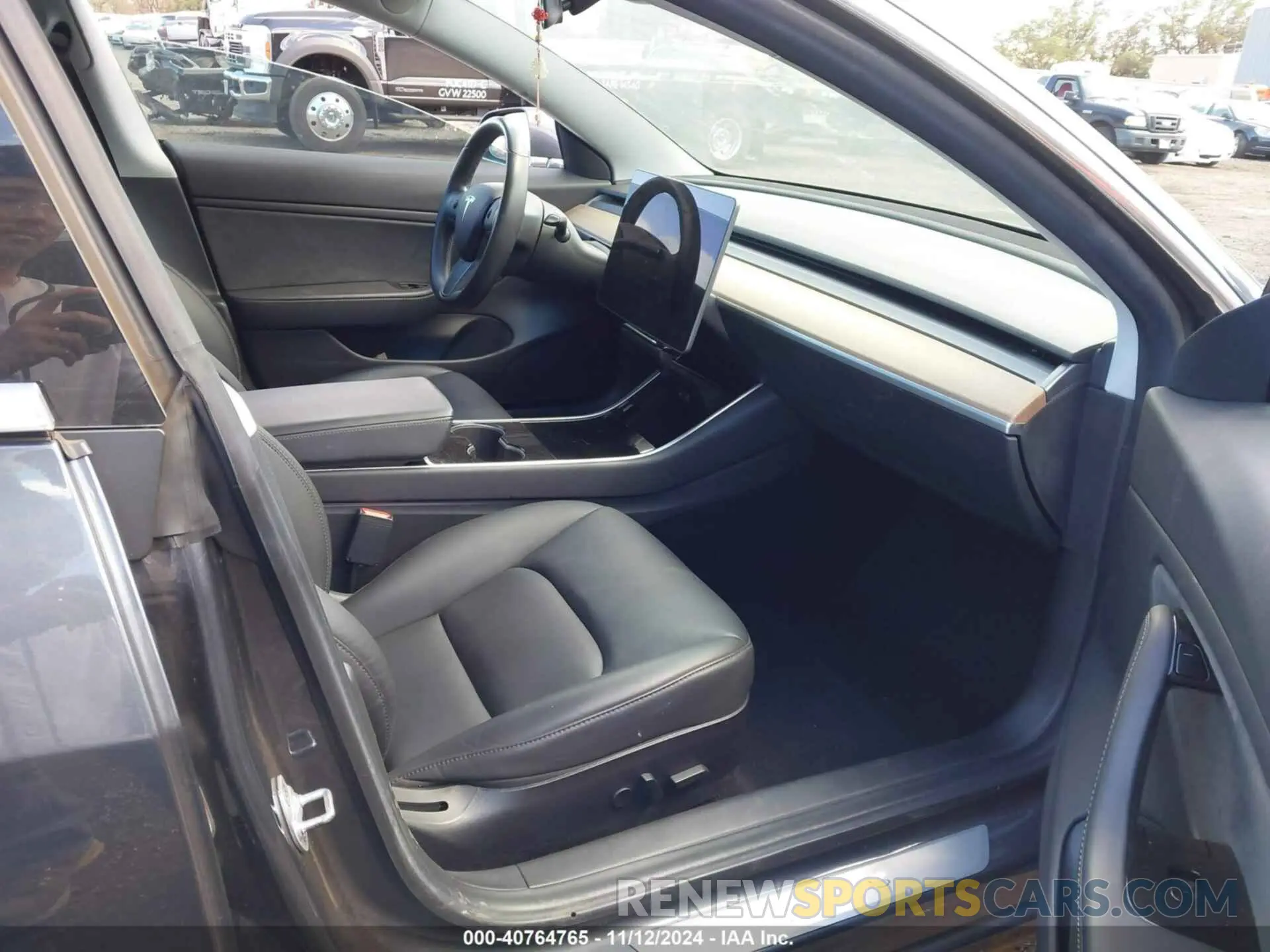 5 Photograph of a damaged car 5YJ3E1EA0KF311728 TESLA MODEL 3 2019