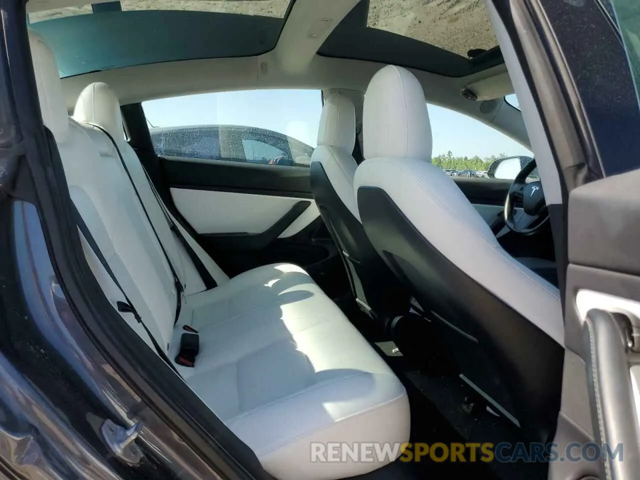 11 Photograph of a damaged car 5YJ3E1EA0KF312054 TESLA MODEL 3 2019