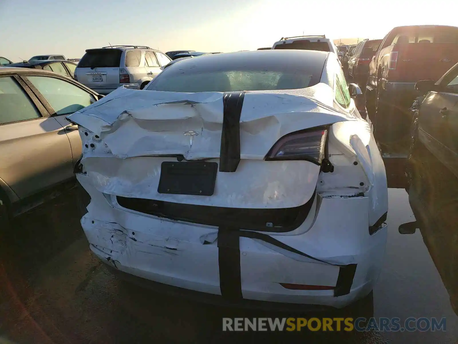 9 Photograph of a damaged car 5YJ3E1EA0KF313172 TESLA MODEL 3 2019