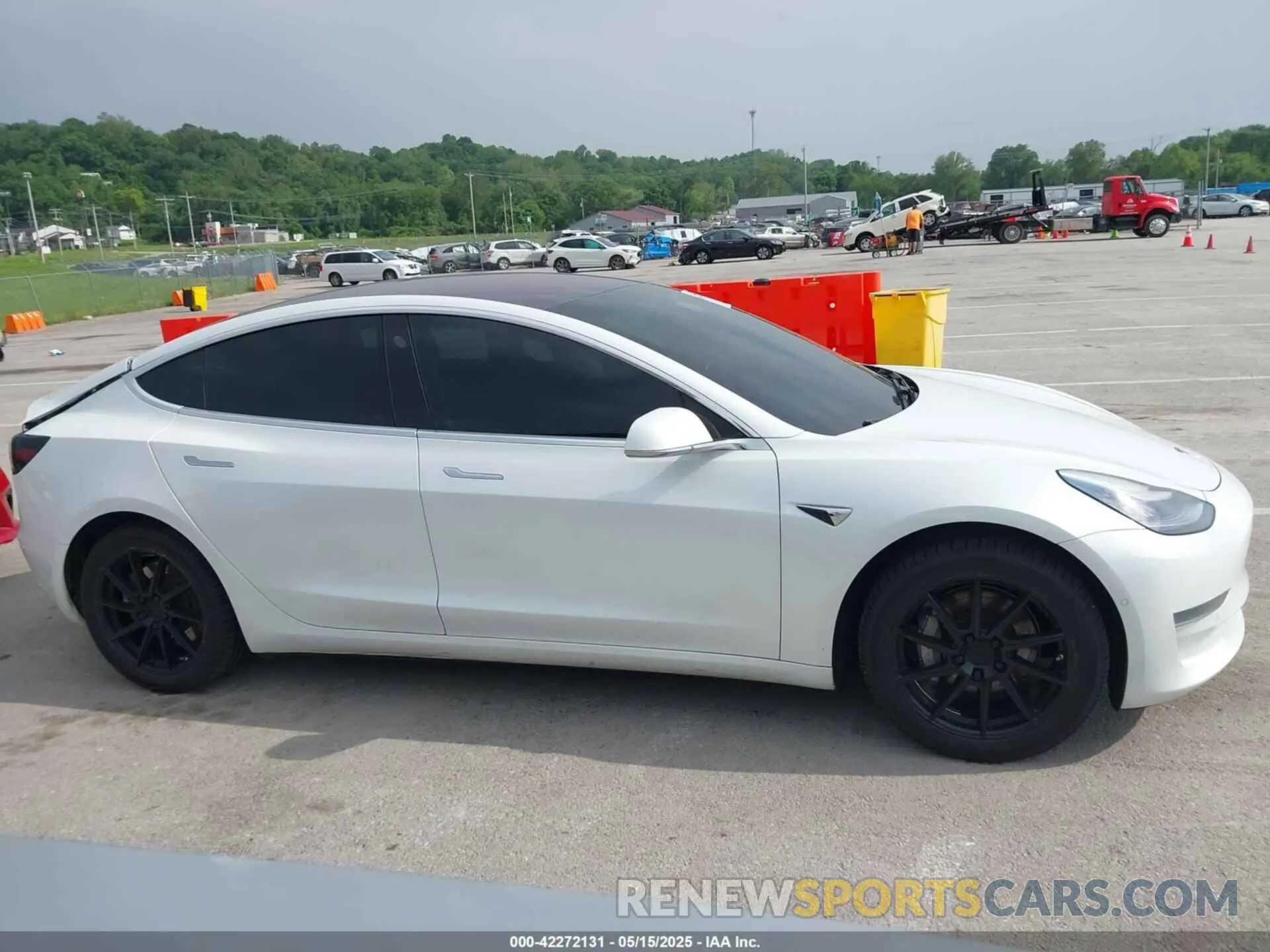 13 Photograph of a damaged car 5YJ3E1EA0KF326701 TESLA MODEL 3 2019