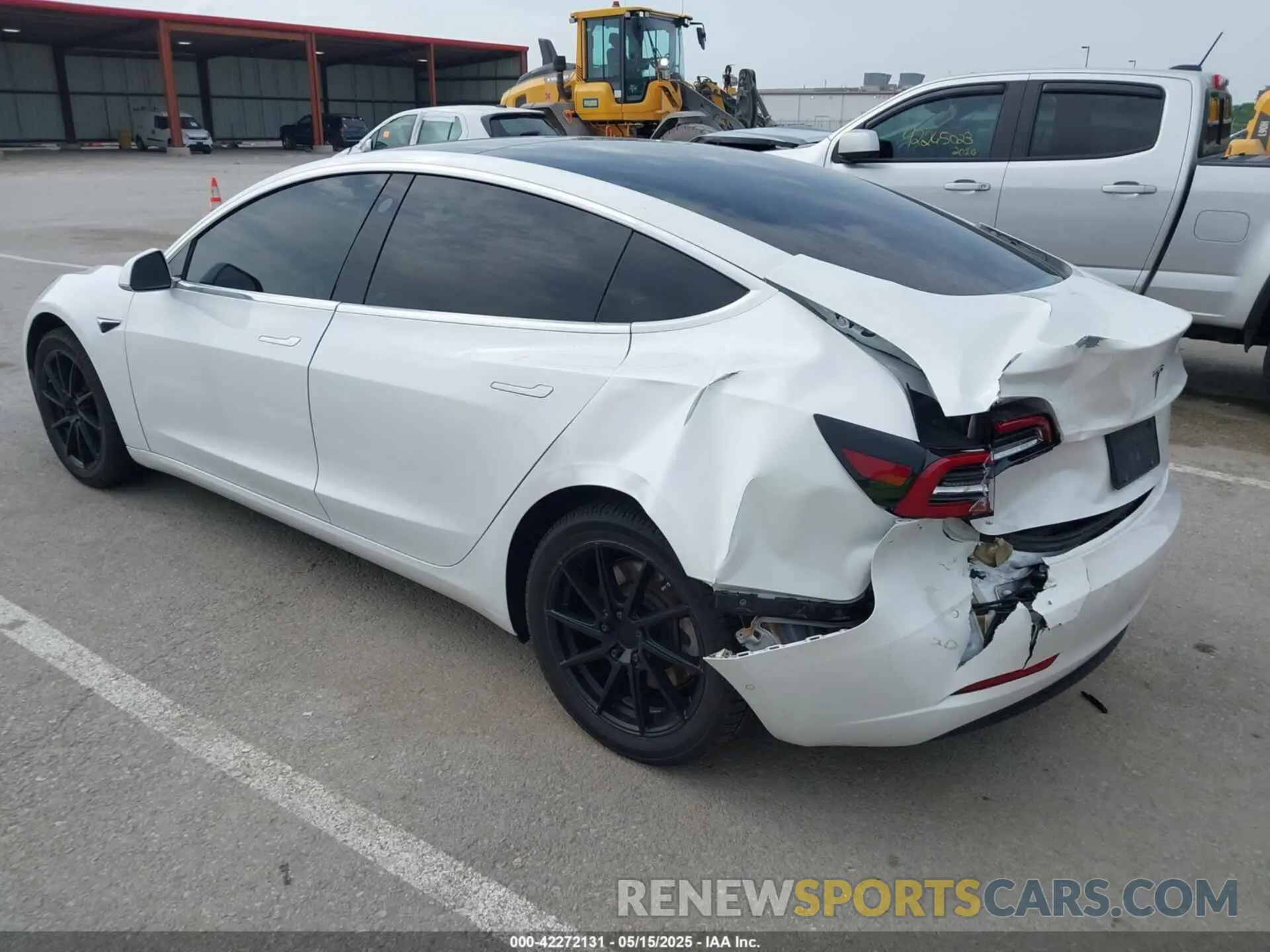 3 Photograph of a damaged car 5YJ3E1EA0KF326701 TESLA MODEL 3 2019