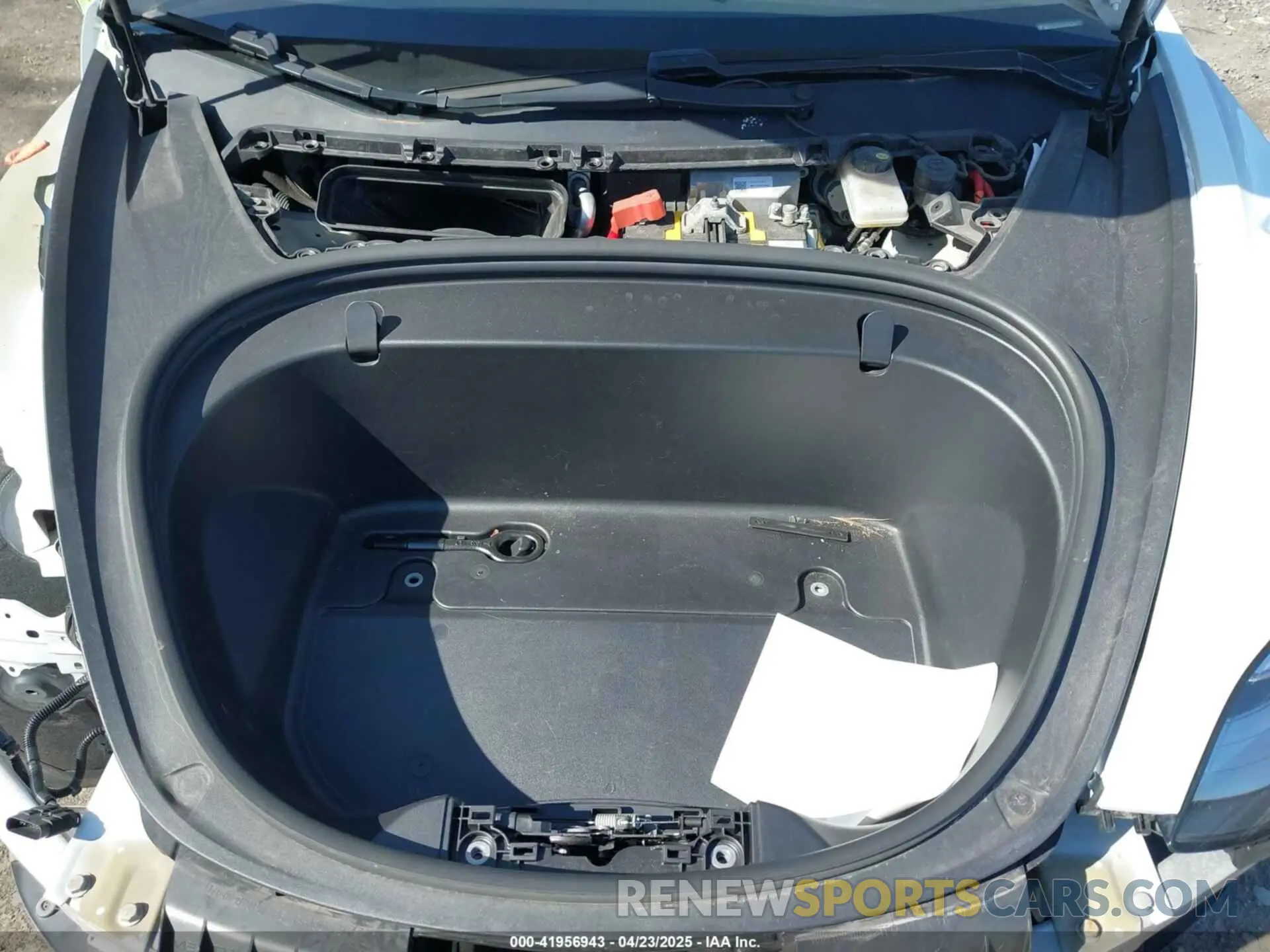 10 Photograph of a damaged car 5YJ3E1EA0KF402451 TESLA MODEL 3 2019