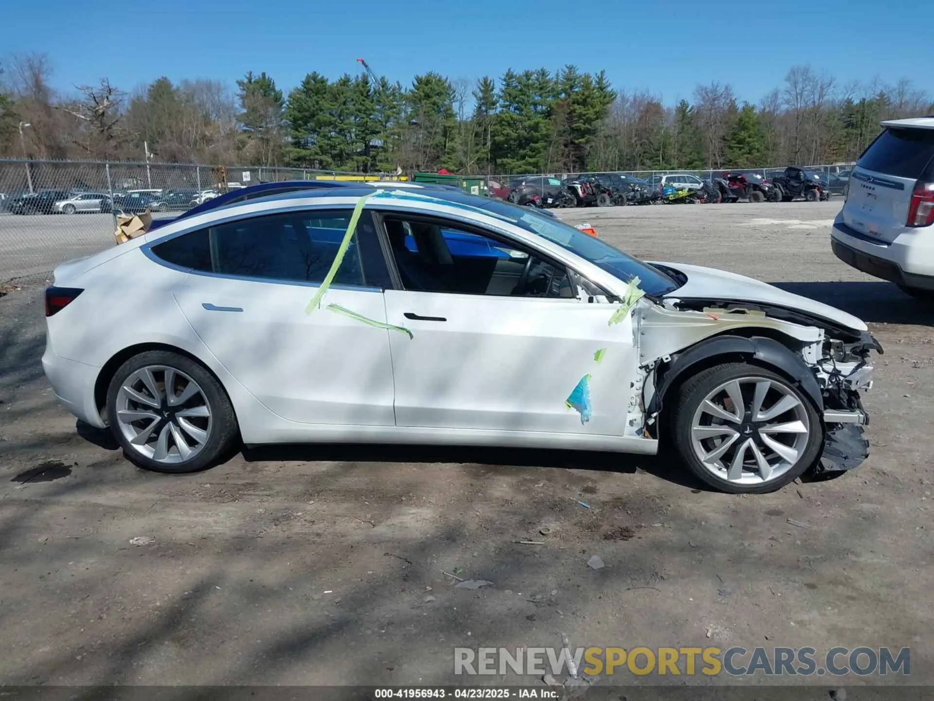 14 Photograph of a damaged car 5YJ3E1EA0KF402451 TESLA MODEL 3 2019