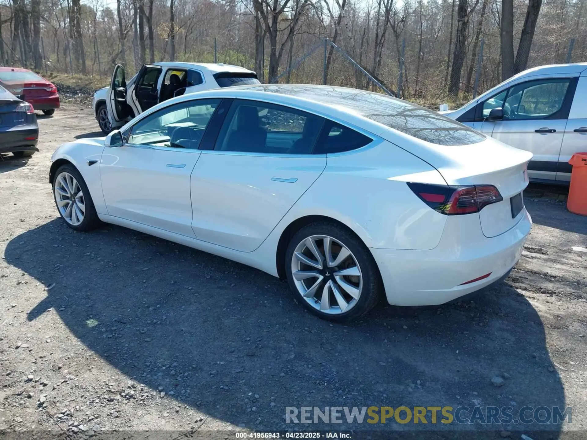 3 Photograph of a damaged car 5YJ3E1EA0KF402451 TESLA MODEL 3 2019