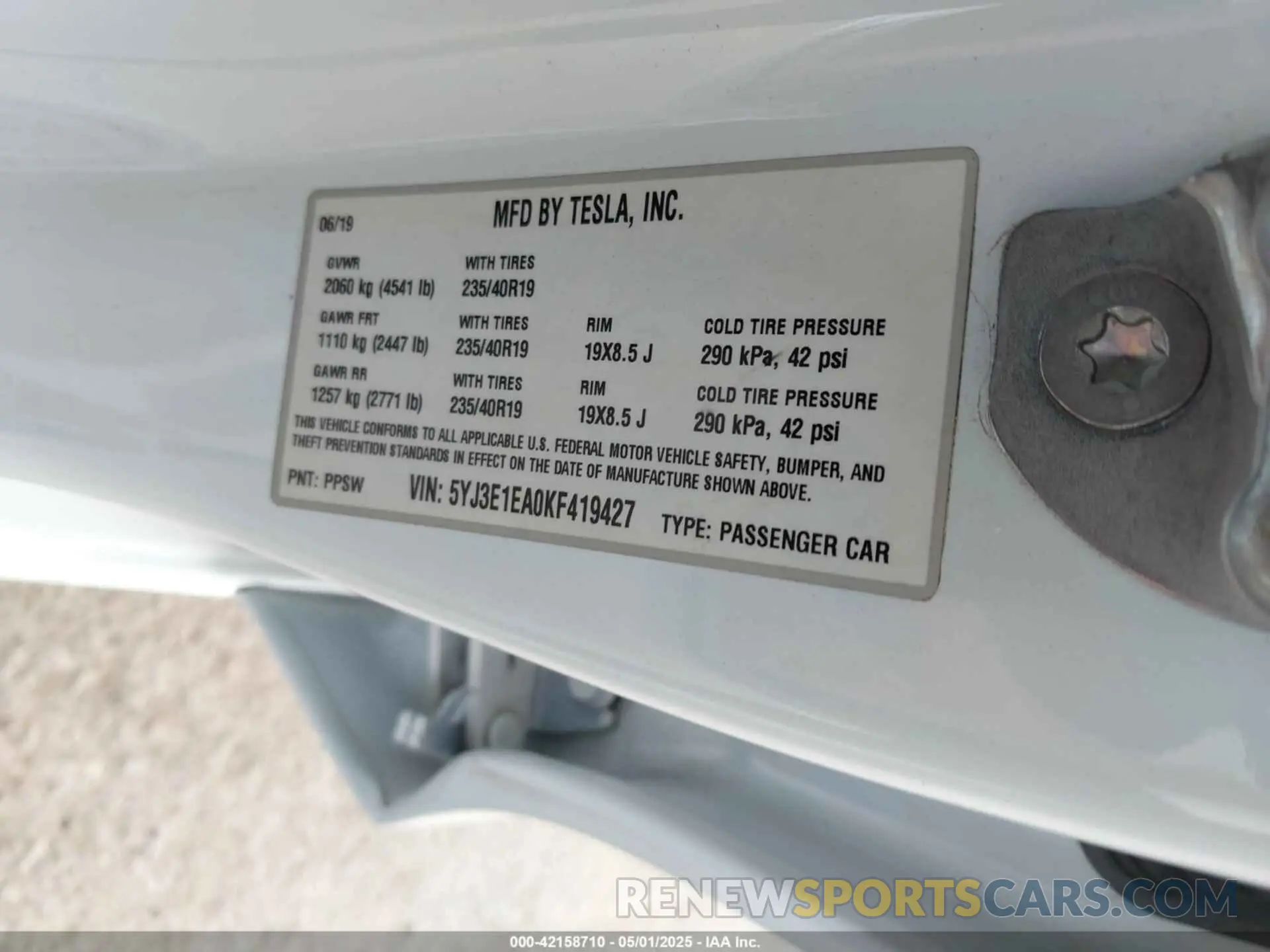 9 Photograph of a damaged car 5YJ3E1EA0KF419427 TESLA MODEL 3 2019