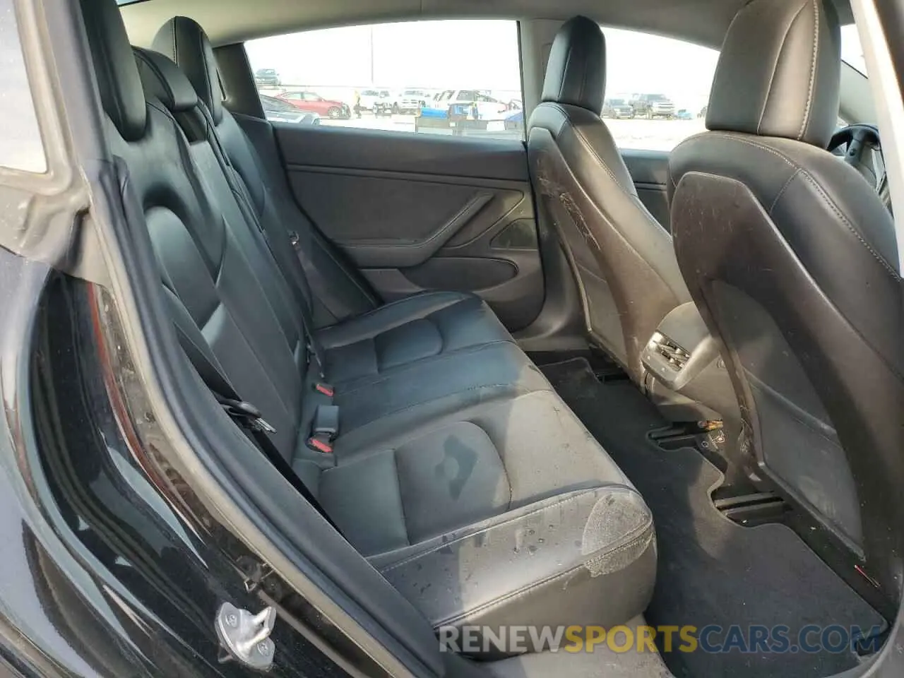 10 Photograph of a damaged car 5YJ3E1EA0KF424577 TESLA MODEL 3 2019