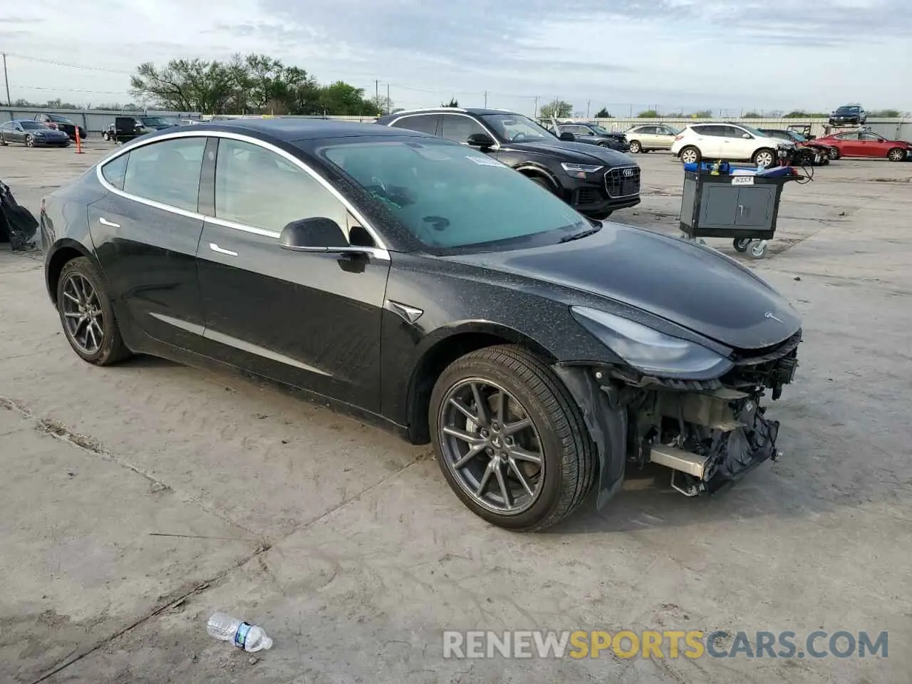 4 Photograph of a damaged car 5YJ3E1EA0KF424577 TESLA MODEL 3 2019