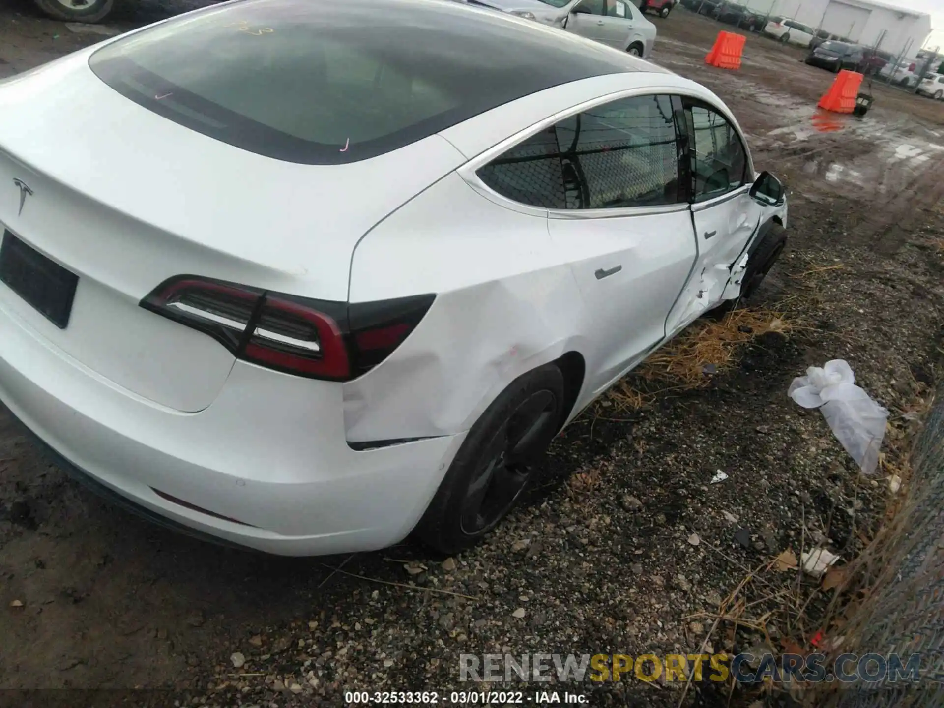 4 Photograph of a damaged car 5YJ3E1EA0KF430850 TESLA MODEL 3 2019