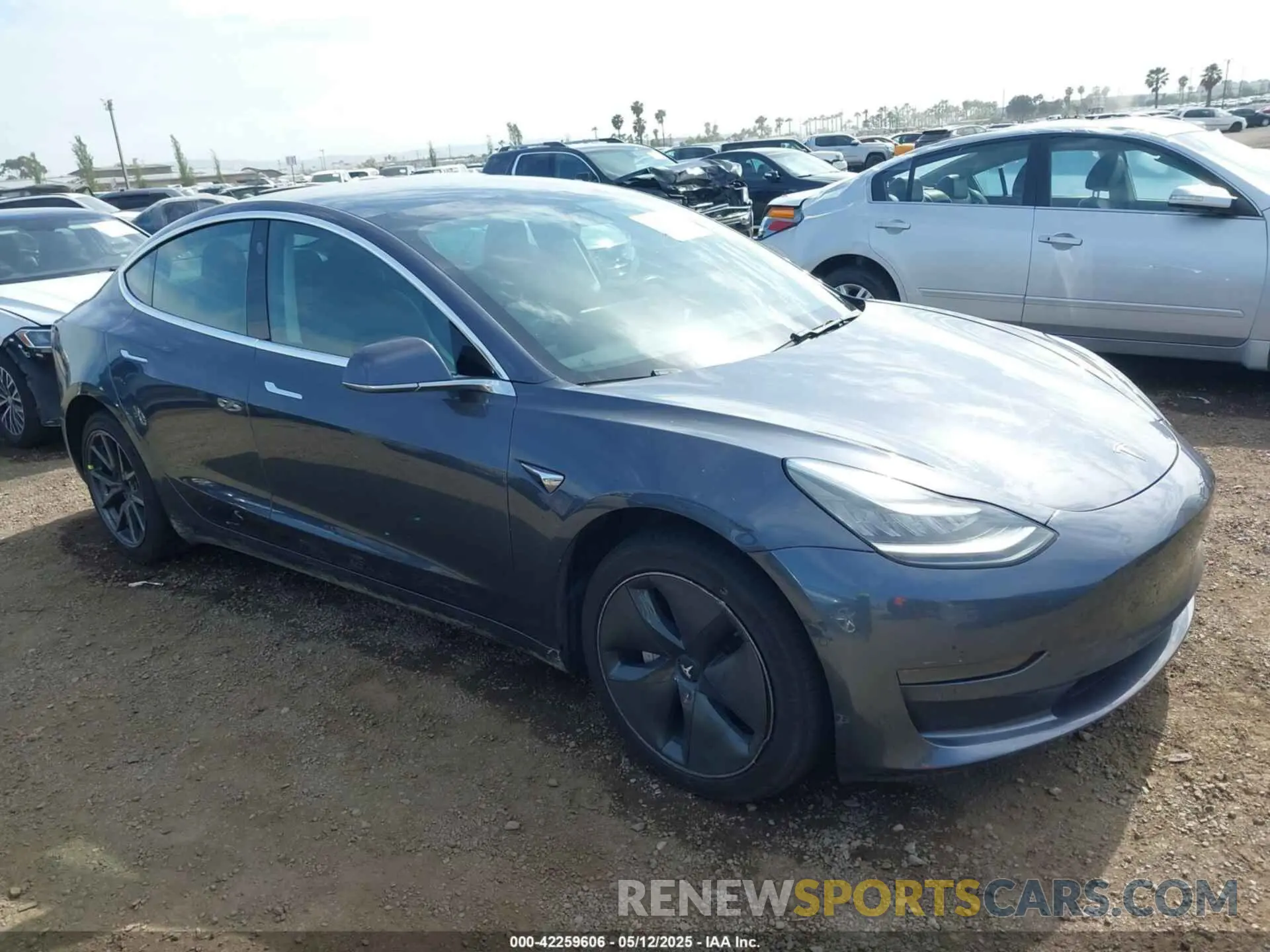 1 Photograph of a damaged car 5YJ3E1EA0KF464223 TESLA MODEL 3 2019