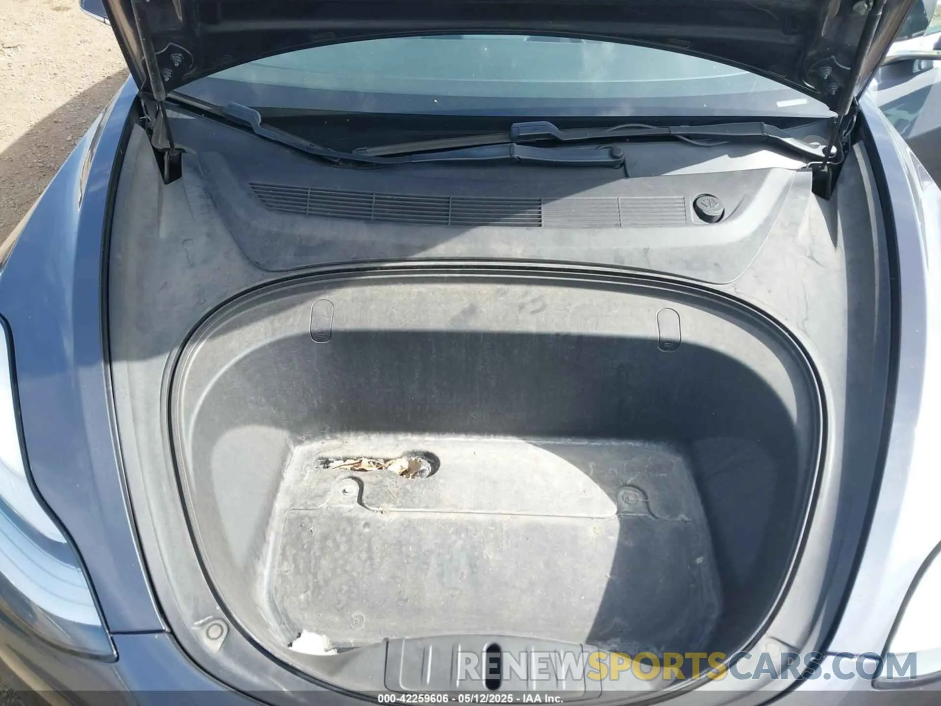 10 Photograph of a damaged car 5YJ3E1EA0KF464223 TESLA MODEL 3 2019