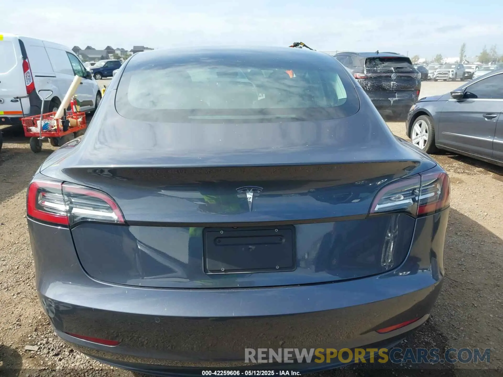 16 Photograph of a damaged car 5YJ3E1EA0KF464223 TESLA MODEL 3 2019