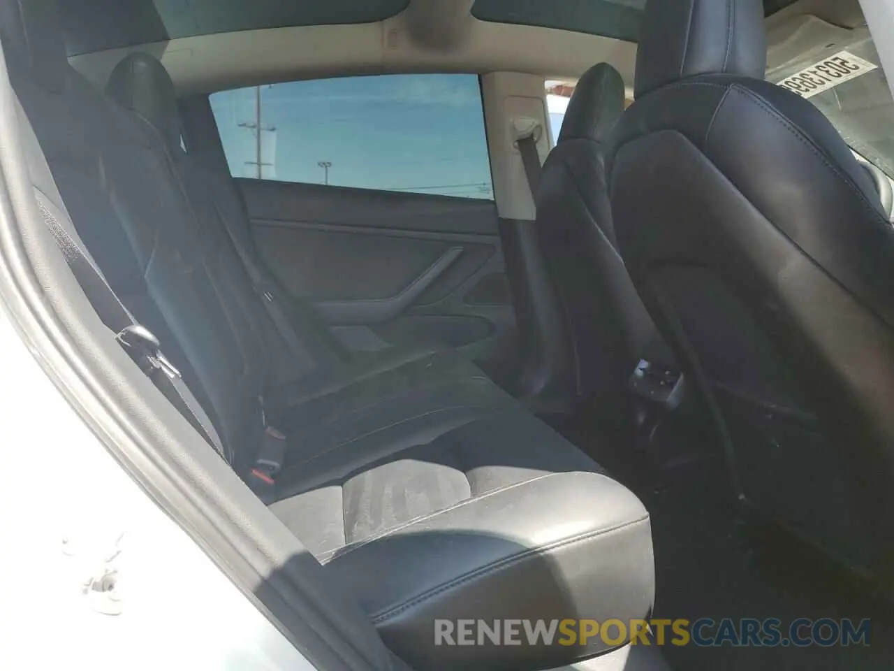 11 Photograph of a damaged car 5YJ3E1EA0KF466585 TESLA MODEL 3 2019