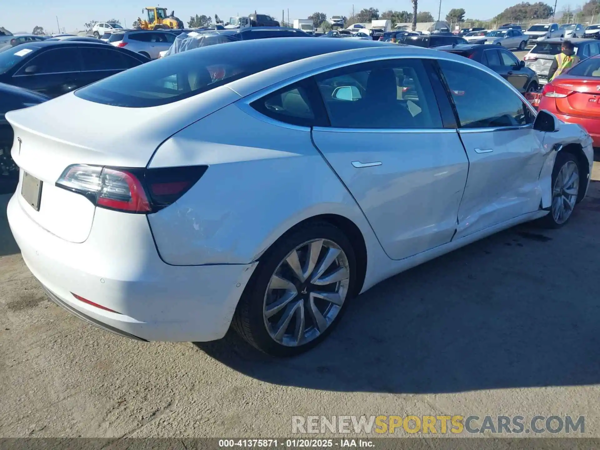 4 Photograph of a damaged car 5YJ3E1EA0KF476467 TESLA MODEL 3 2019