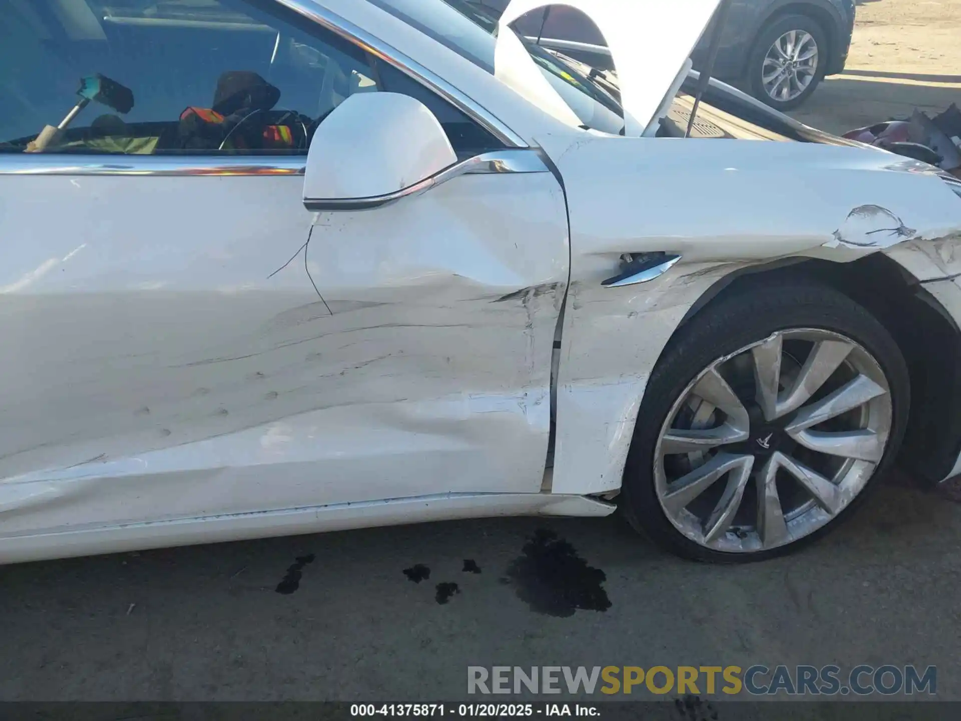 6 Photograph of a damaged car 5YJ3E1EA0KF476467 TESLA MODEL 3 2019