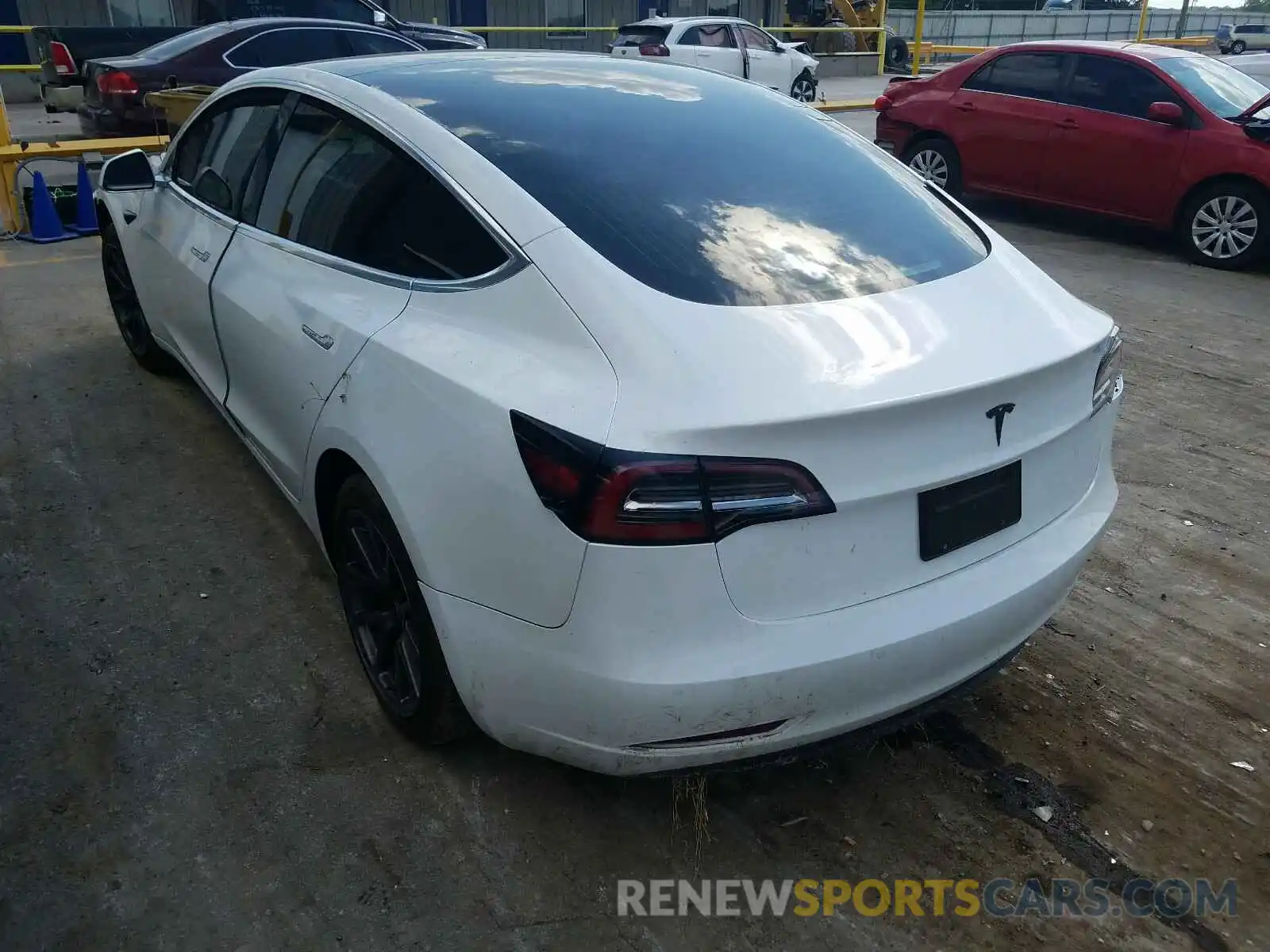 3 Photograph of a damaged car 5YJ3E1EA0KF482835 TESLA MODEL 3 2019