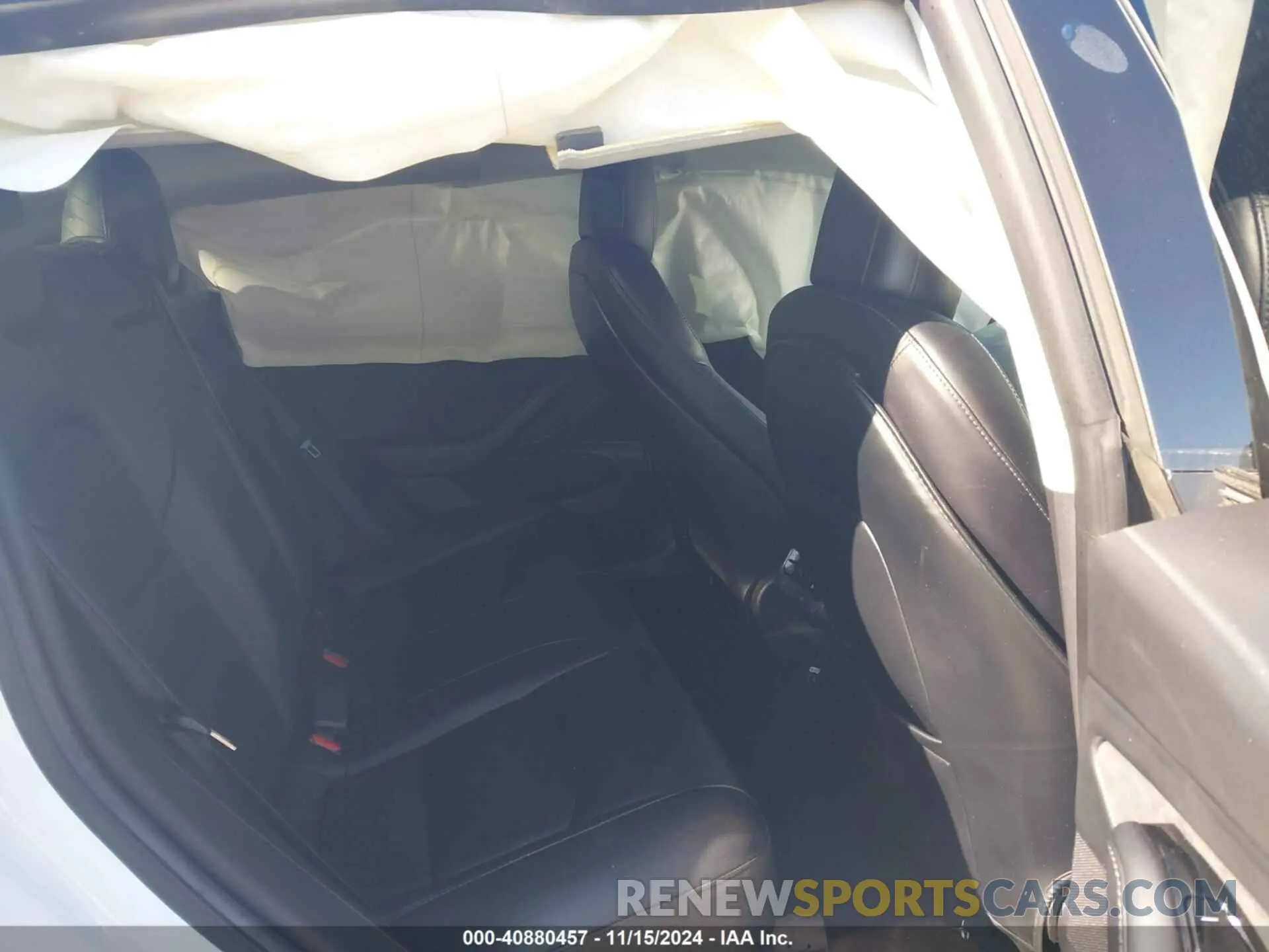 8 Photograph of a damaged car 5YJ3E1EA0KF484813 TESLA MODEL 3 2019