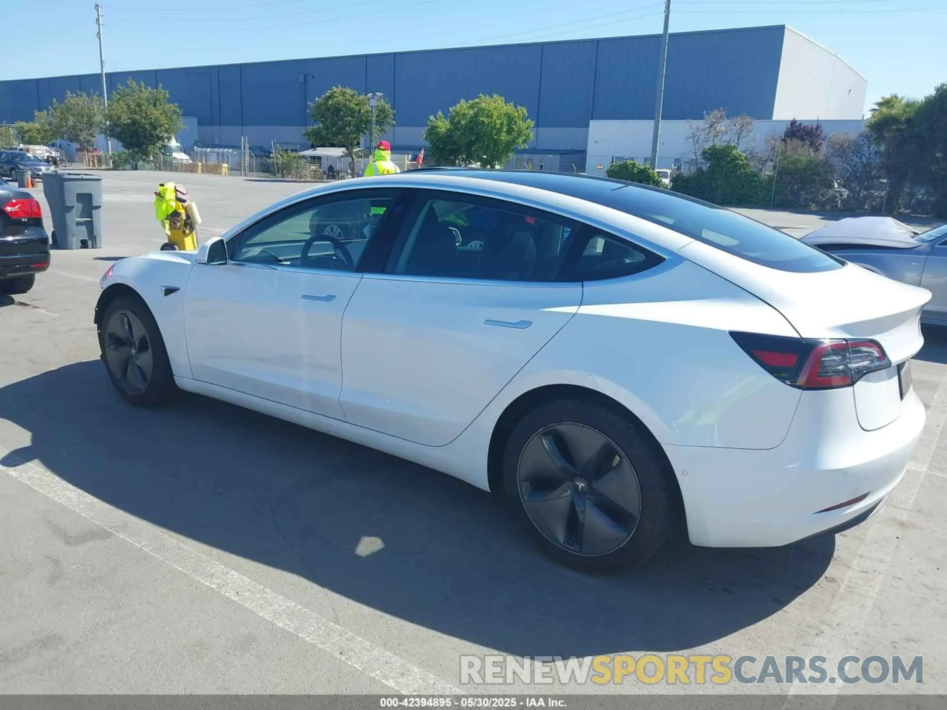 3 Photograph of a damaged car 5YJ3E1EA0KF485346 TESLA MODEL 3 2019