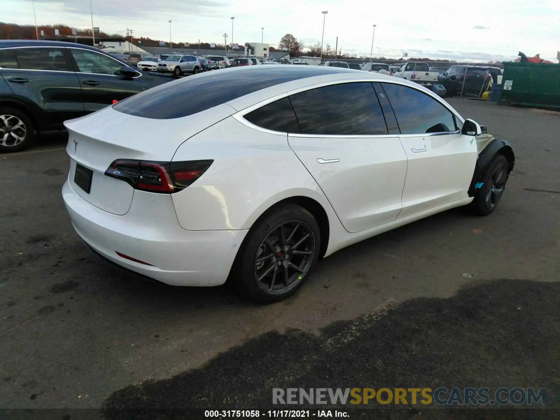 4 Photograph of a damaged car 5YJ3E1EA0KF485573 TESLA MODEL 3 2019