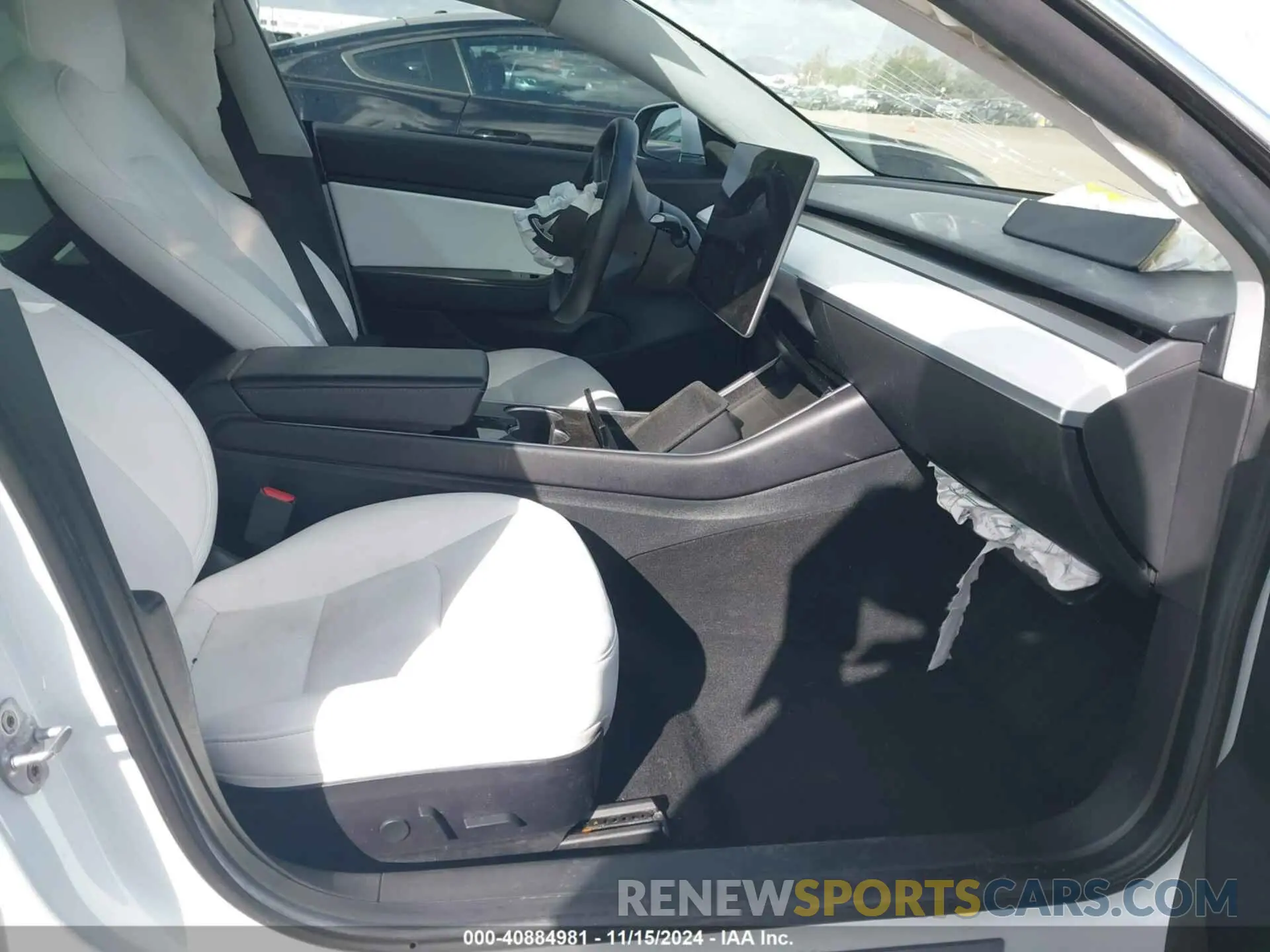 5 Photograph of a damaged car 5YJ3E1EA0KF486447 TESLA MODEL 3 2019