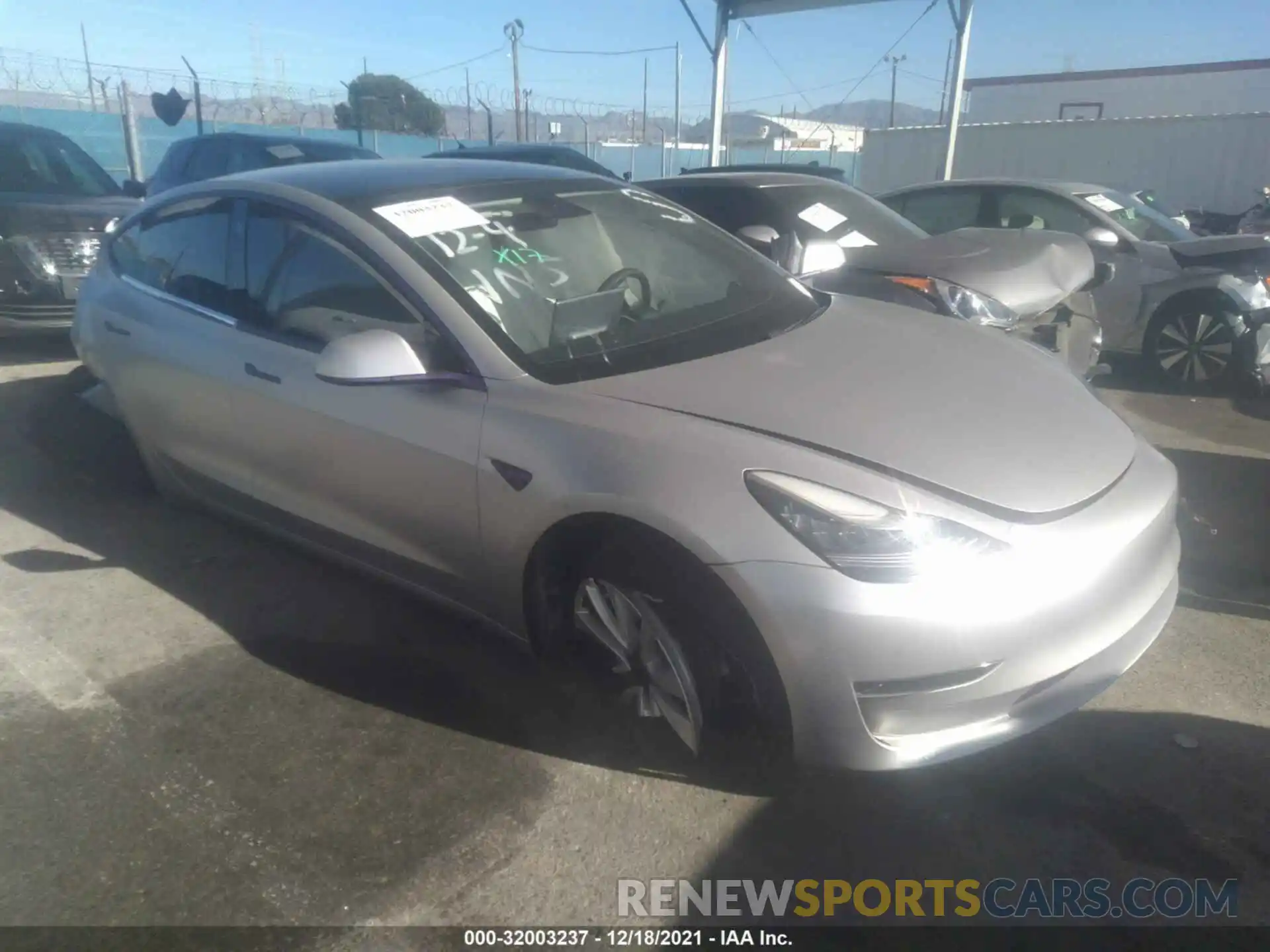 1 Photograph of a damaged car 5YJ3E1EA0KF486898 TESLA MODEL 3 2019