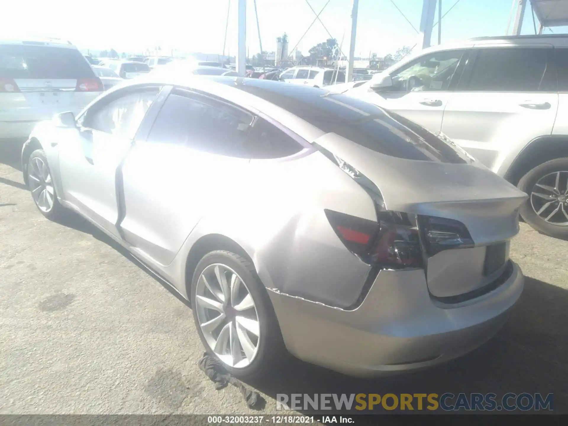 3 Photograph of a damaged car 5YJ3E1EA0KF486898 TESLA MODEL 3 2019