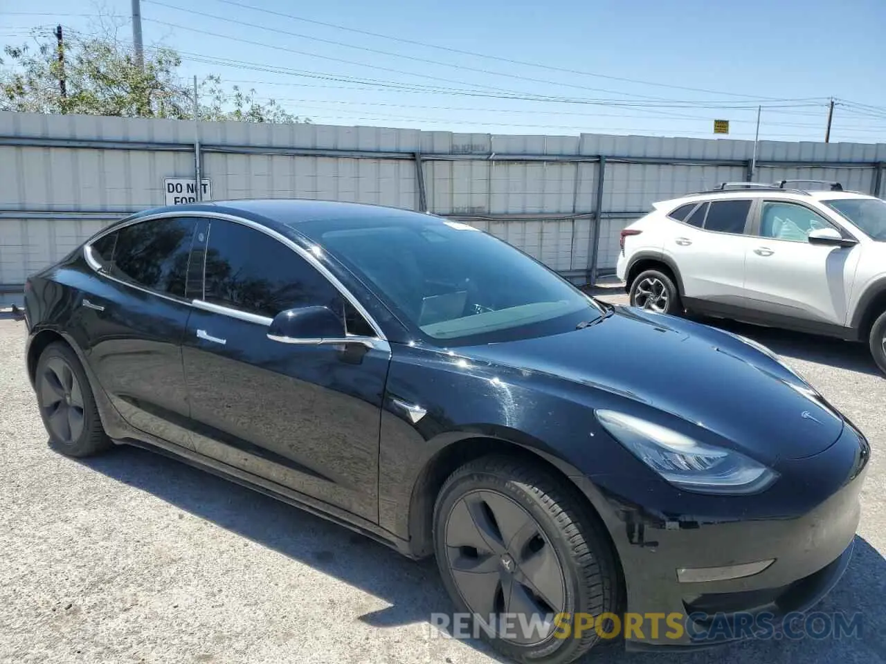 4 Photograph of a damaged car 5YJ3E1EA1KF193091 TESLA MODEL 3 2019