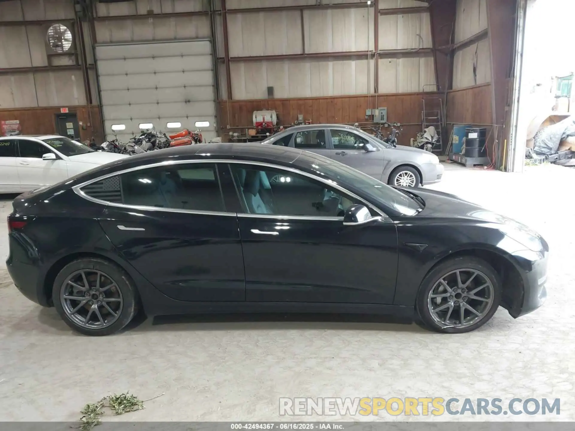 13 Photograph of a damaged car 5YJ3E1EA1KF297953 TESLA MODEL 3 2019