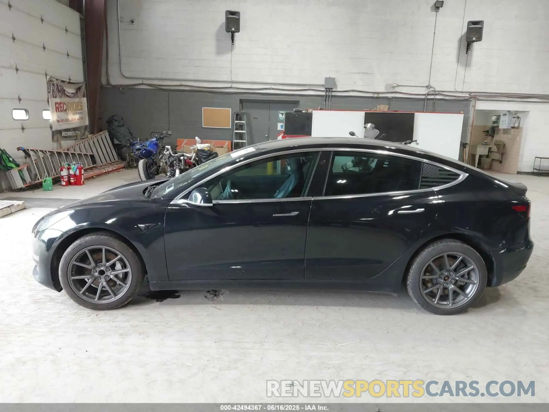 14 Photograph of a damaged car 5YJ3E1EA1KF297953 TESLA MODEL 3 2019
